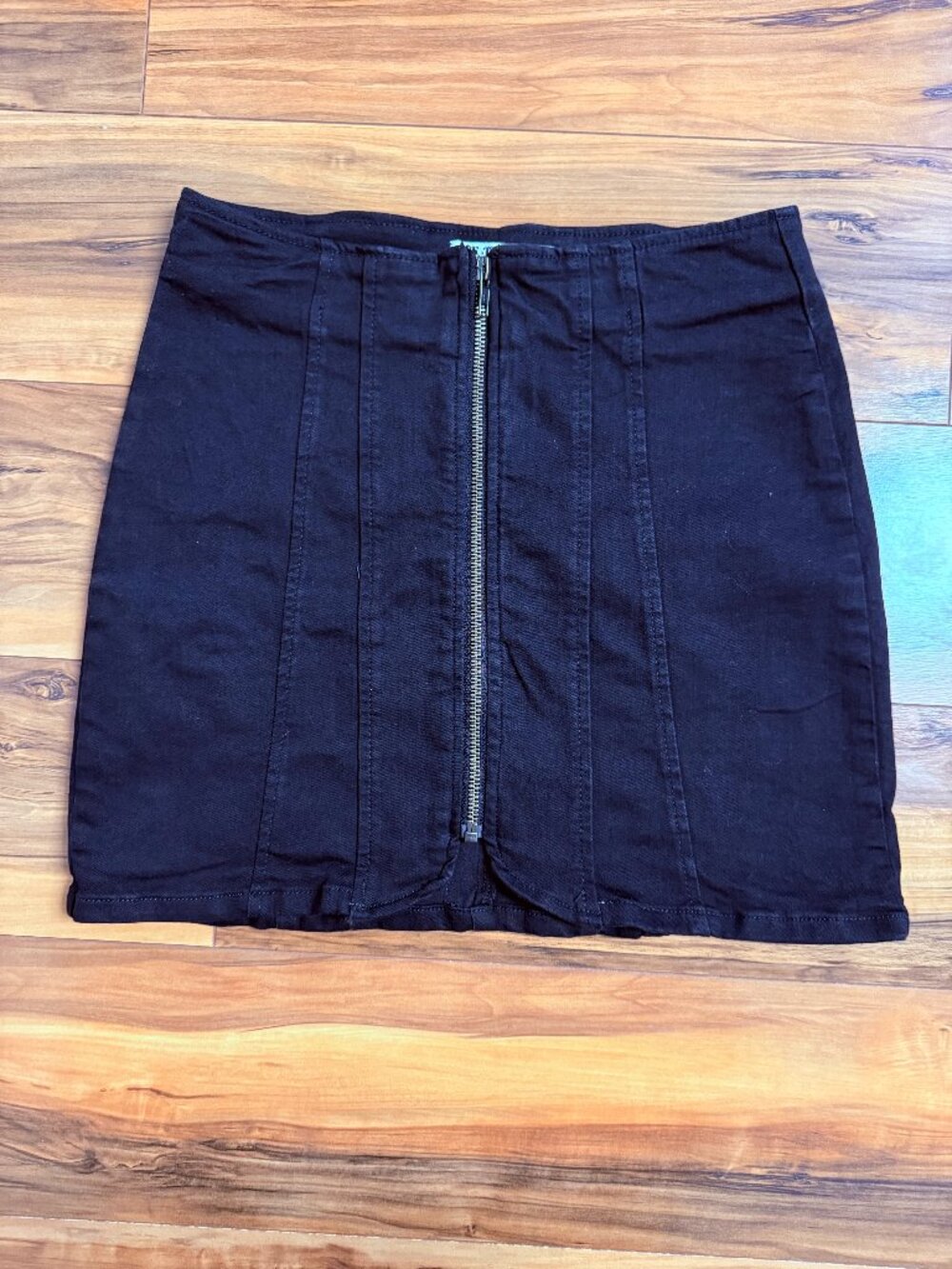 Free People We the Free Layla Zip-Front Denim Mini Skirt Size 4 NWOT